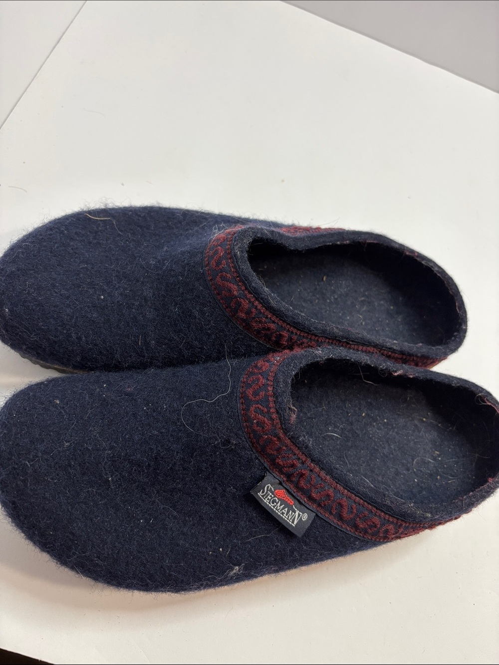 Stegmann Men's Wool Clogs Poly Sole Navy Blue with Red Braid Size 8.5 VGUC